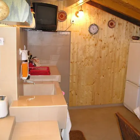 Kibela Guest house *